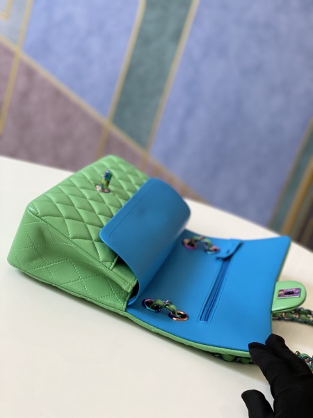  Handbag  Chanel 112 size 25 cm