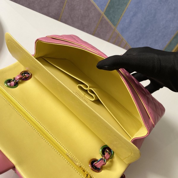  Handbag  Chanel 112 size  25 cm