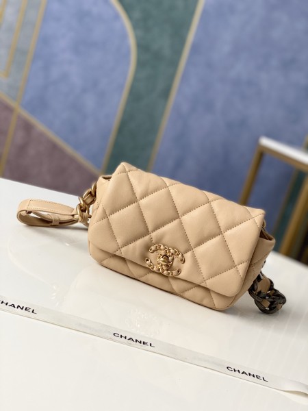 Handbag  Chanel  1163  size 20×5.5×10 cm
