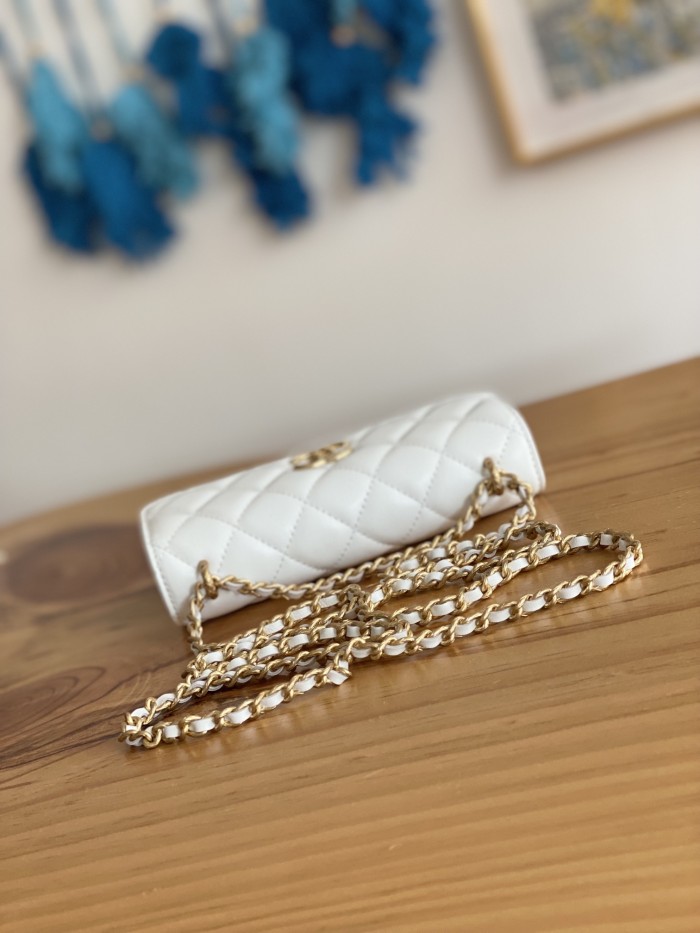 Handbag  Chanel 81238  size 16 cm