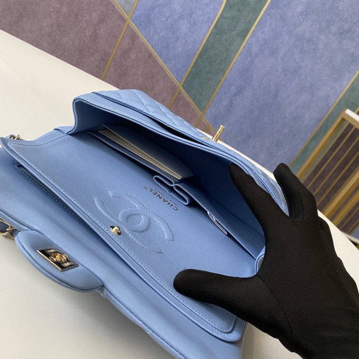  Handbag  Chanel 112 size 25 cm