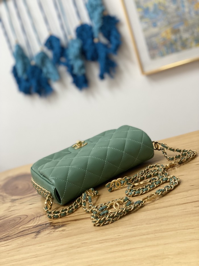 Handbag  Chanel AS3757  size 14.5x20x6.5 cm