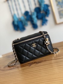 Handbag  Chanel 81242 size 17 cm