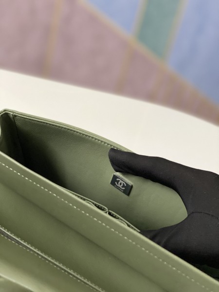  Handbag  Chanel 112 size 25 cm