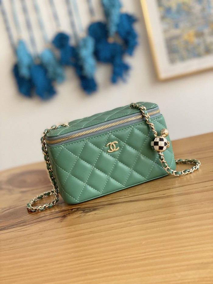 Handbag  Chanel 81242 size 17 cm