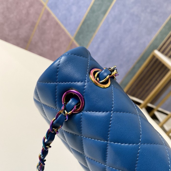 Handbag Chanel A01112-B05187-NA117 size 25.5*6.5*15.5 cm