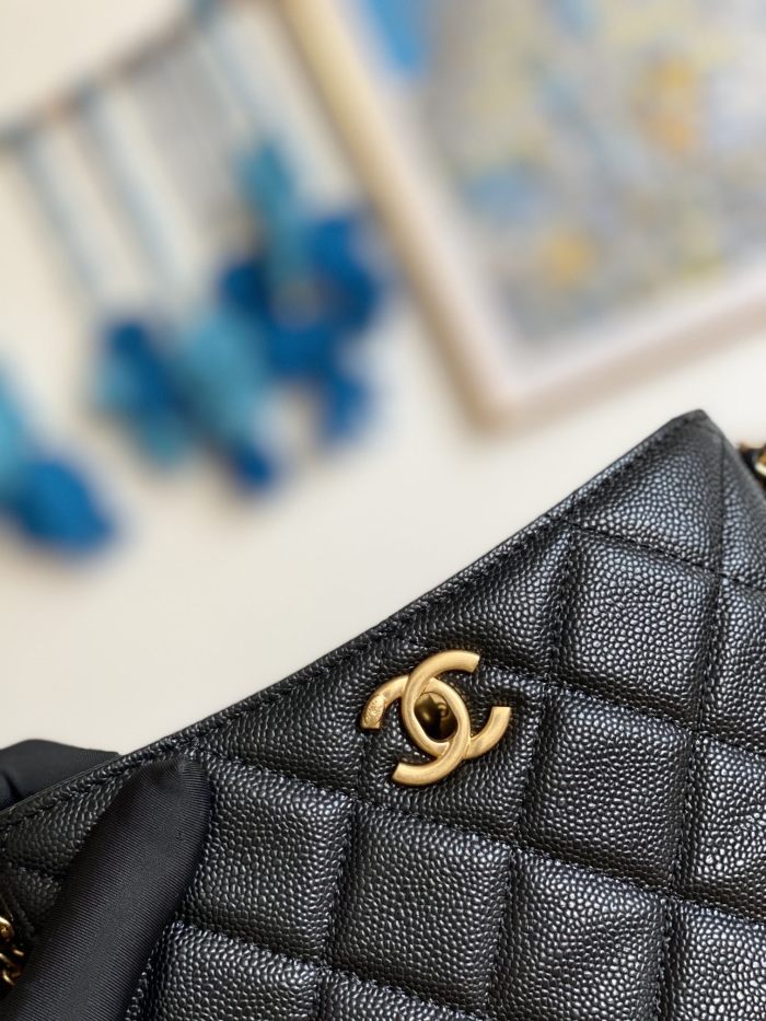  Handbag  Chanel  AS3223 size  16*19*8 cm