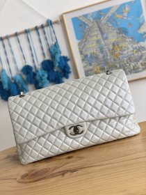 Handbag  Chanel  94305  size 46.6x29x17 cm