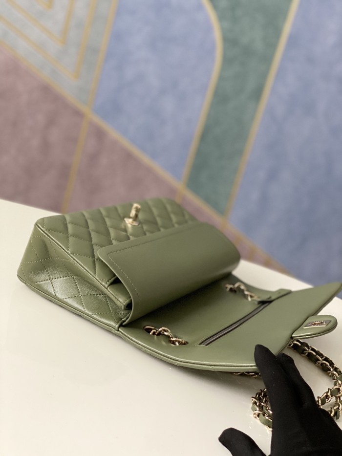  Handbag  Chanel 112 size 25 cm