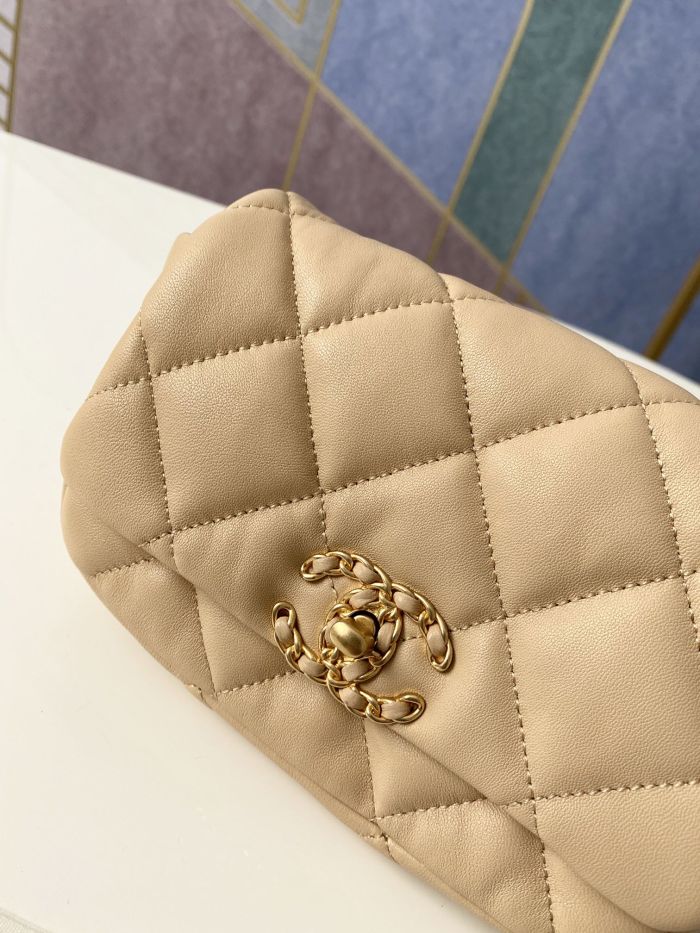 Handbag  Chanel  1163  size 20×5.5×10 cm