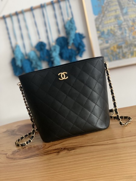  Handbag  Chanel AS6118 size 20*21*13 cm