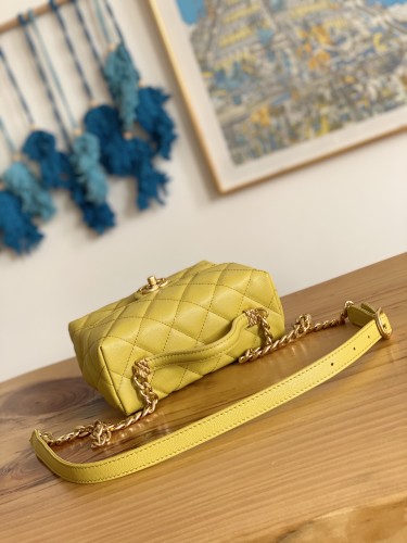 Handbag  Chanel  AS3729  size 14.5*12.5x5.5 cm