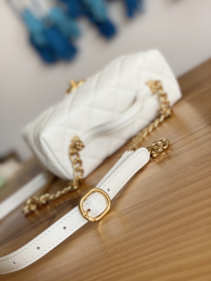 Handbag  Chanel AS3729  size 14.5*12.5x5.5 cm