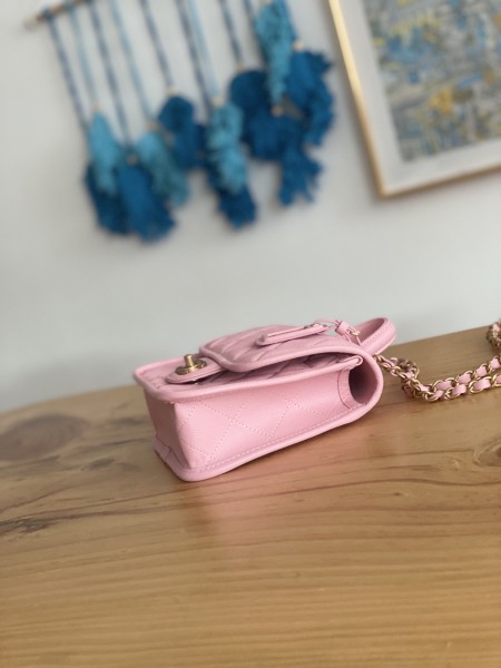  Handbag  Chanel AS3652  size 17x20.5x6 cm