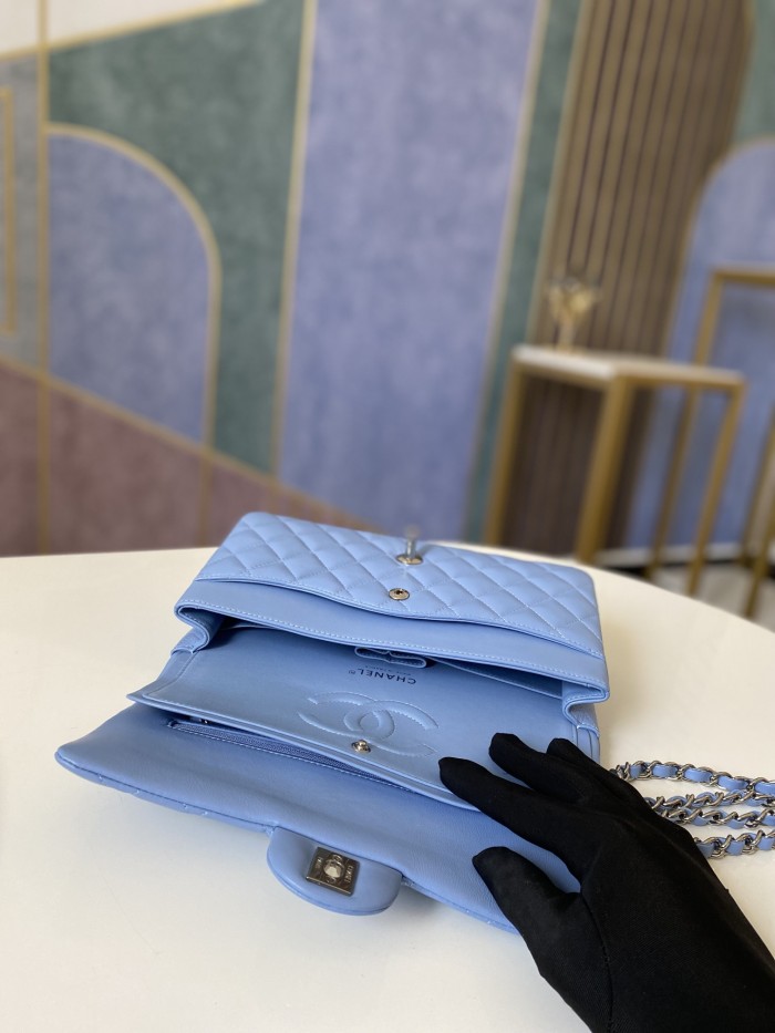  Handbag  Chanel 112 size 25 cm