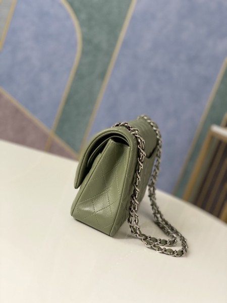  Handbag  Chanel 112 size 25 cm