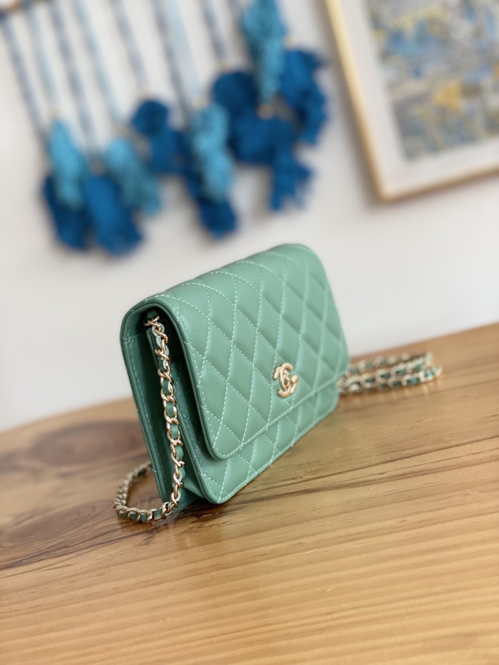 Handbag  Chanel  81240  size 19 cm