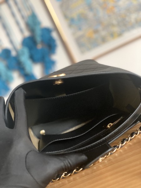  Handbag  Chanel AS6118 size 20*21*13 cm