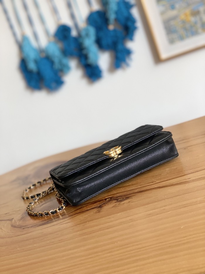 Handbag  Chanel  81244  size 19 cm