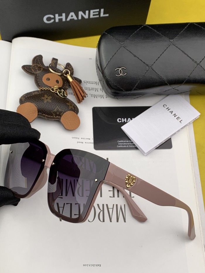 Sunglasses Chanel CH1244