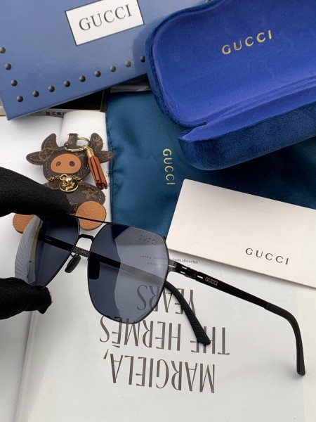 Sunglasses Gucci G7730