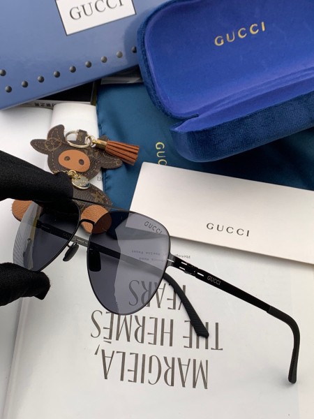 Sunglasses Gucci G1732