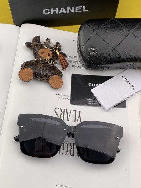 Sunglasses Chanel CH1244