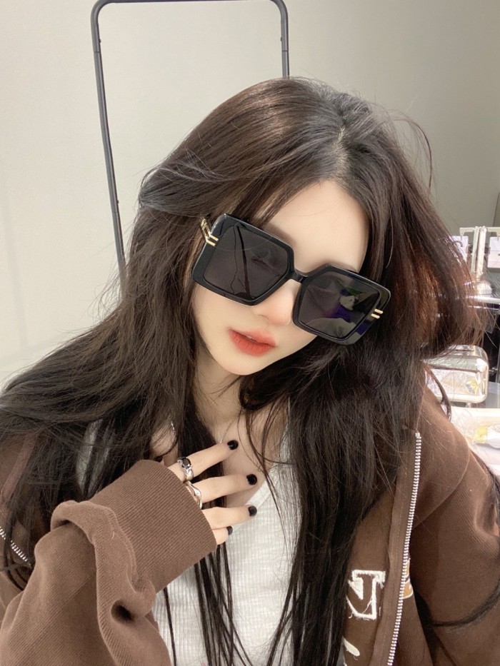 sunglasses Dior 8070