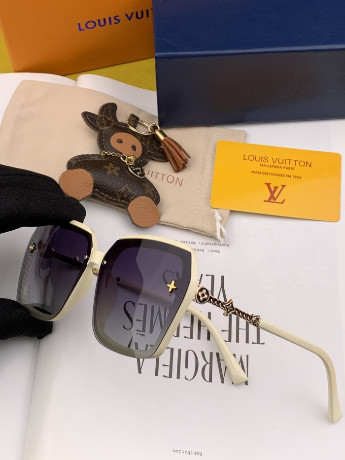 Sunglasses Louis Vuitton L0810