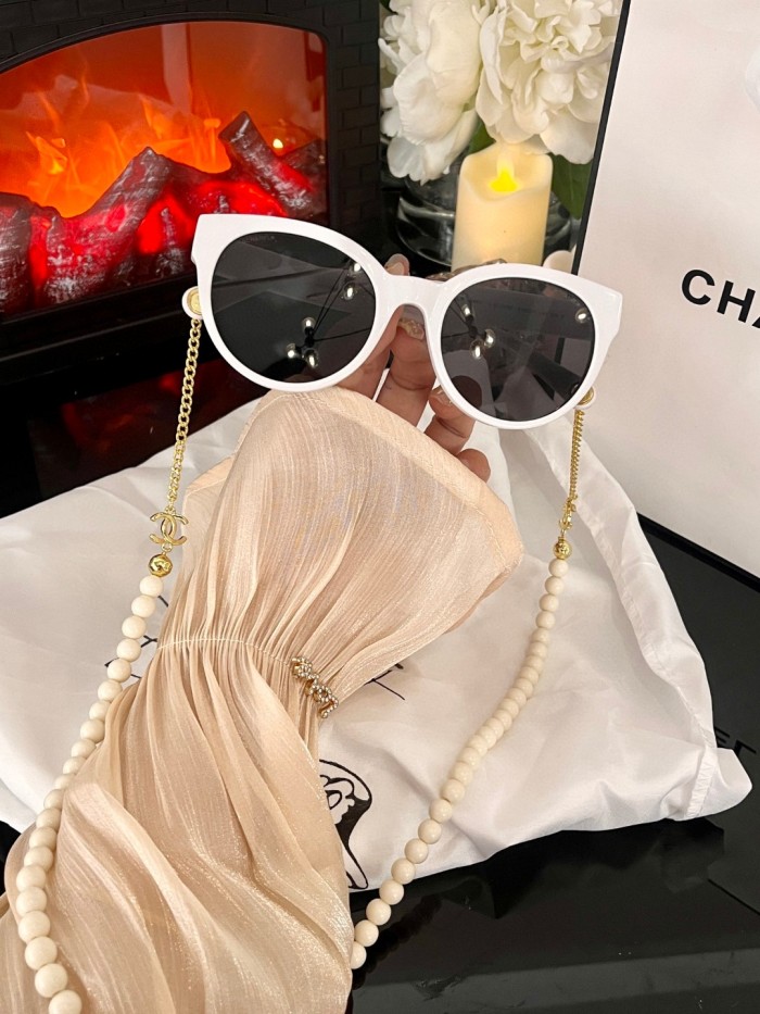 Sunglasses Chanel CH3444