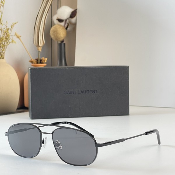 Sunglasses Saint Laurent SL561