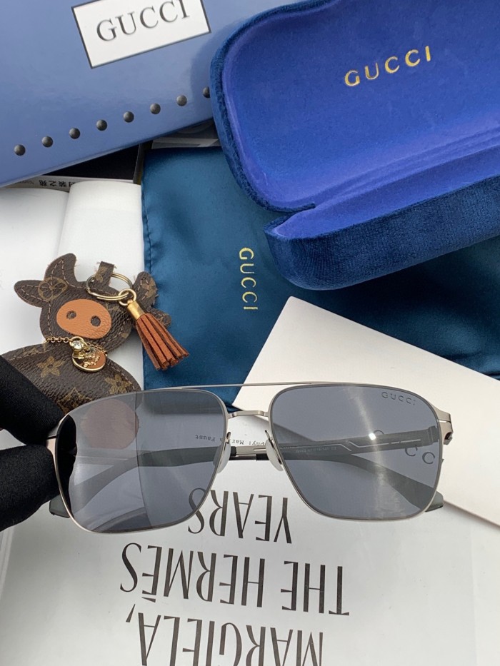 Sunglasses Gucci G2806