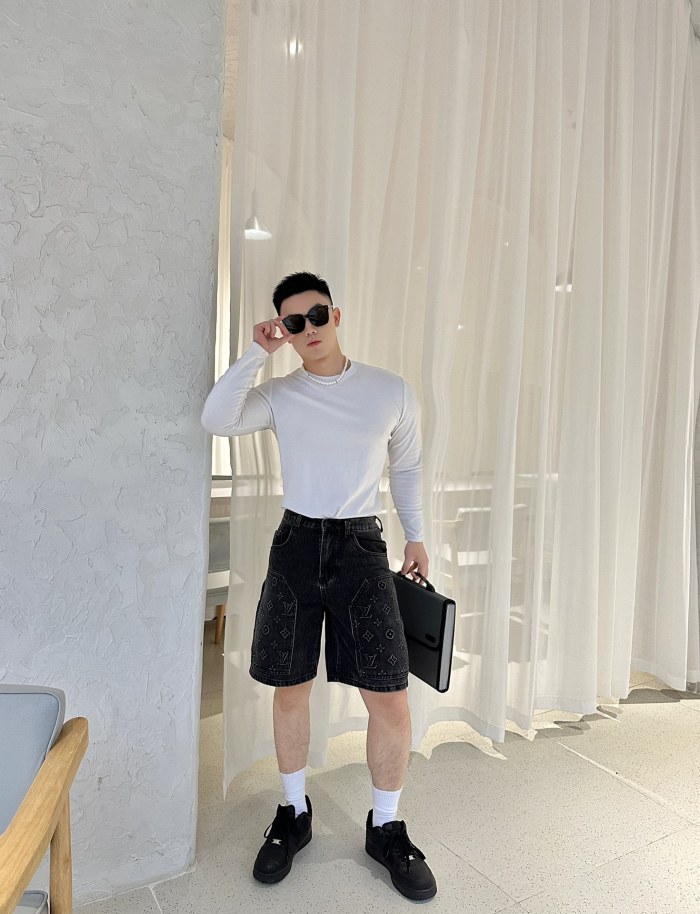 LOUIS VUITTON FW24 Denim Shorts Men's Black