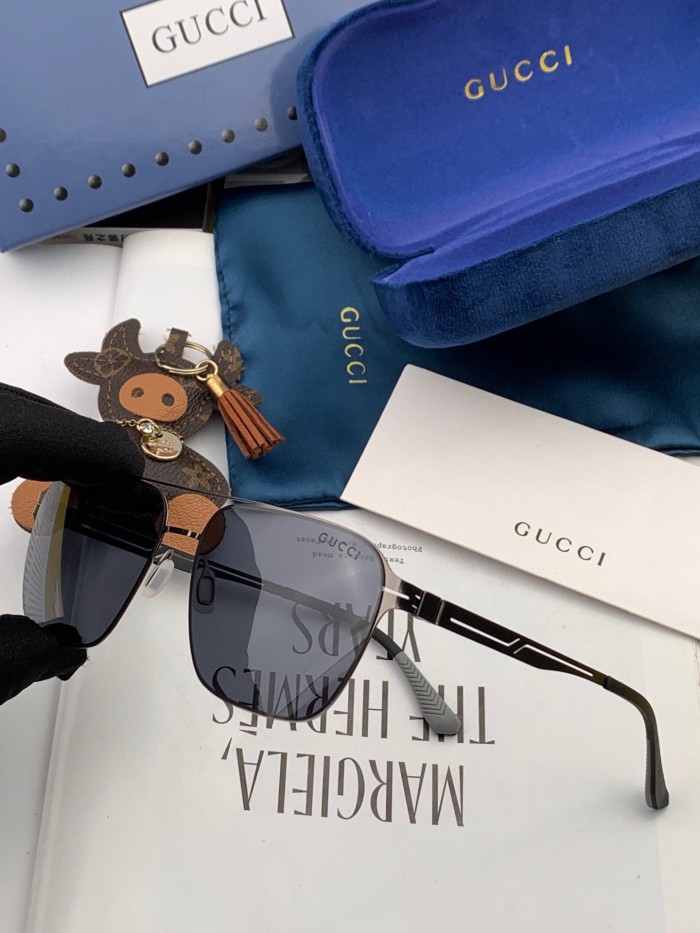 Sunglasses Gucci G2806
