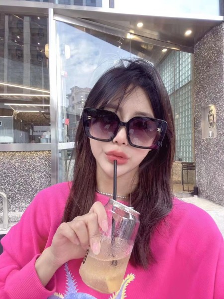 Sunglasses Chanel CH0651