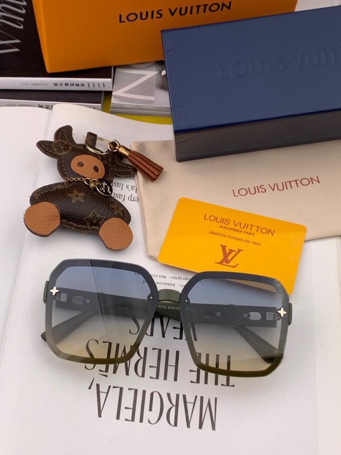 Sunglasses Louis Vuitton L5771