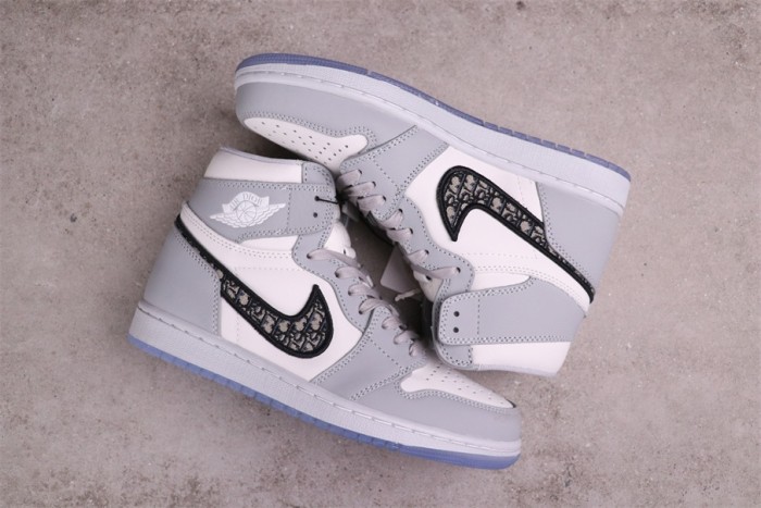 Jordan 1 Retro High Dior