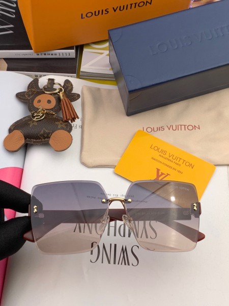 Sunglasses Louis Vuitton L6226