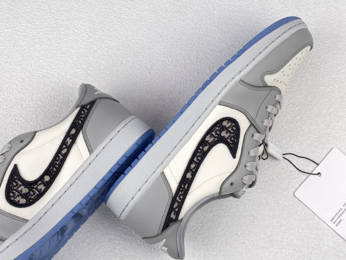 Jordan 1 Retro Low Dior