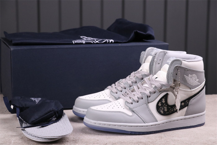 Jordan 1 Retro High Dior