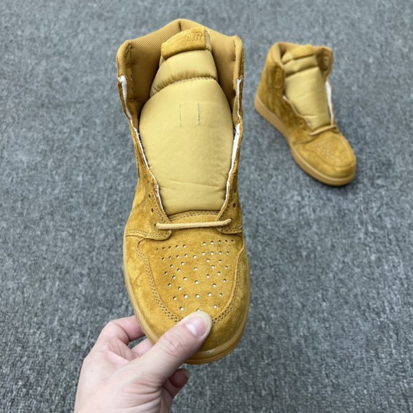 Jordan 1 Retro High Wheat