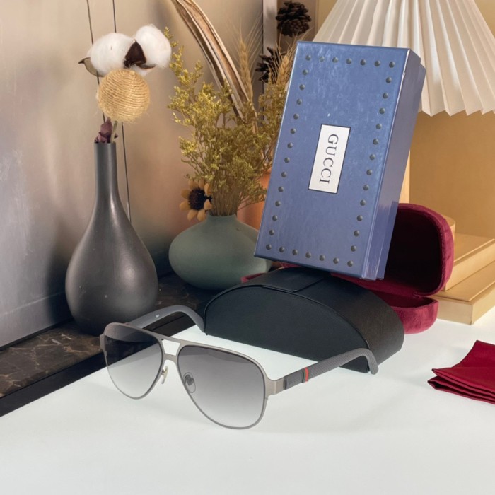 Sunglasses Gucci GG2252 size:62 13-135