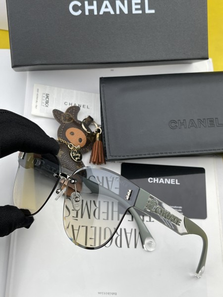 Sunglasses Chanel CH2191