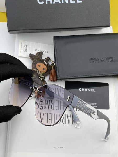 Sunglasses Chanel CH2191