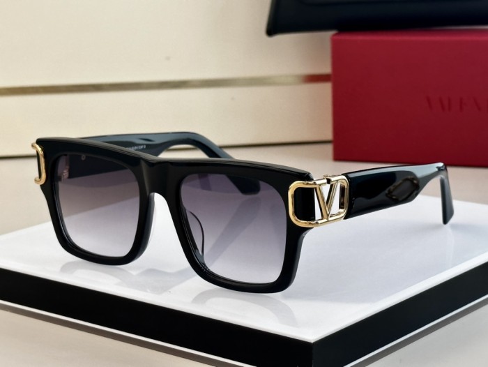 sunglasses Valentino VLS-199A  Size: 53 19-138