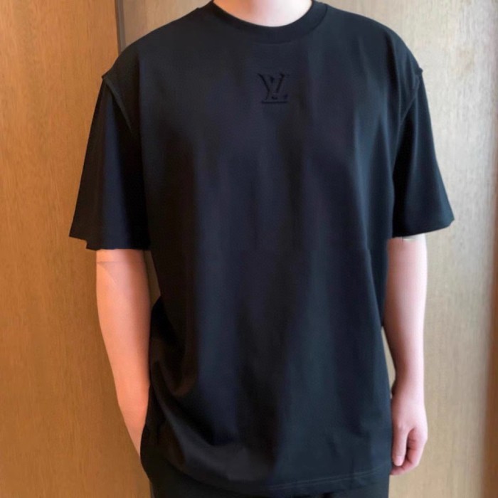 Clothes Louis Vuitton 345