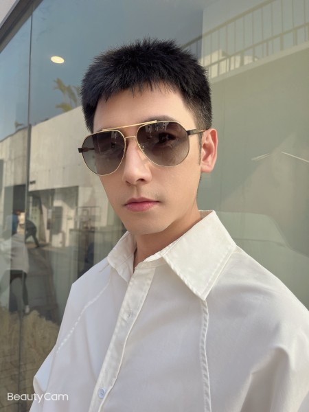 Sunglasses Louis Vuitton Z1423 SIZE：62 13-140