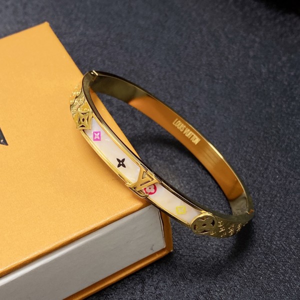 Jewelry Louis Vuitton 8