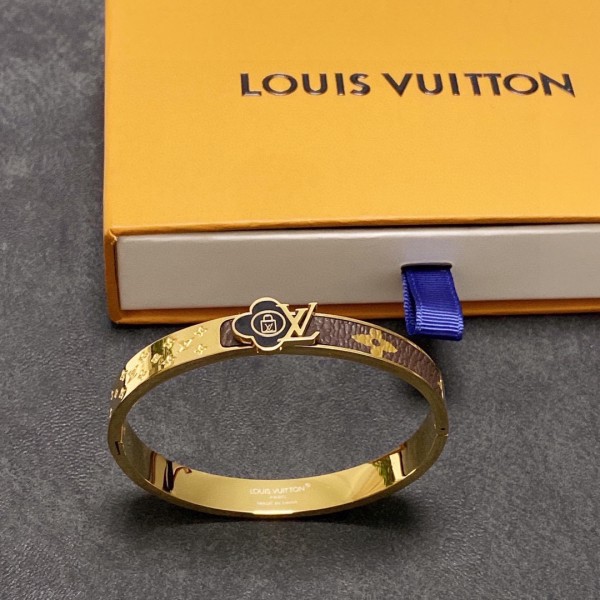 Jewelry Louis Vuitton 9