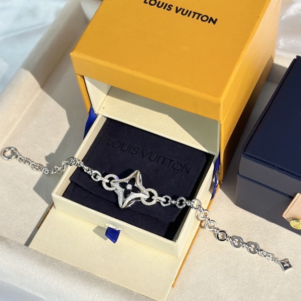 Jewelry Louis Vuitton 22